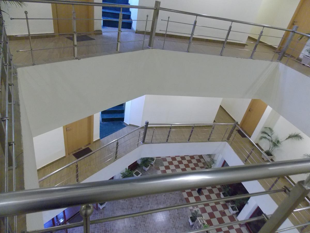 Nutan Hotel Balrāmpur Buitenkant foto